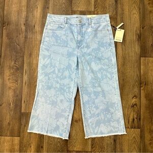 NYDJ Brigitte Wide Leg Floral Blue Capri Pants Women’s Size 12